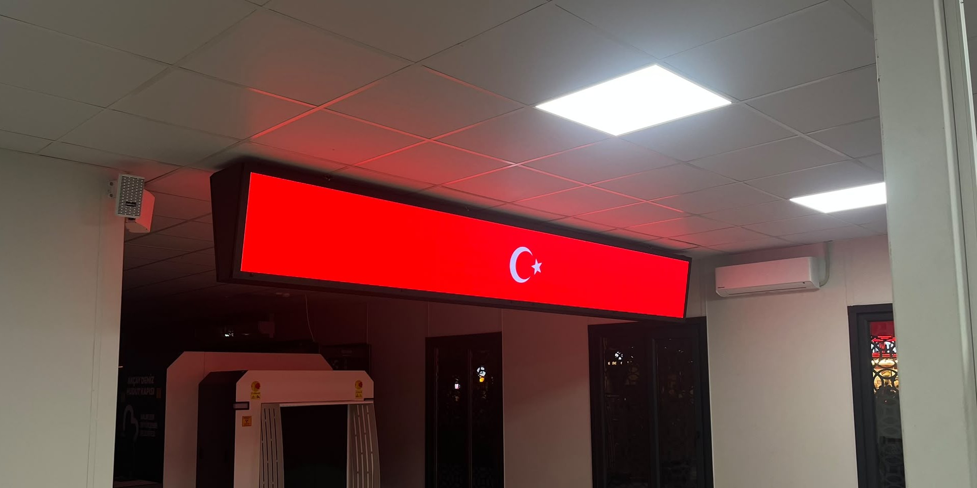 Balıkesir'de İç ve Dış Mekan LED Ekran Kurulumu Image